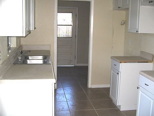 2nd image of 1215 Julian Lane Dr