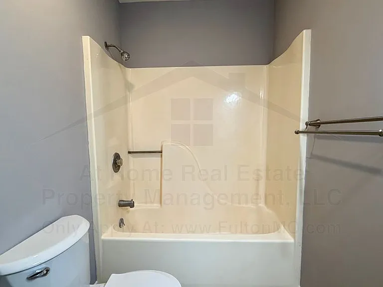 2717 Mayflower Dr — Photo 32