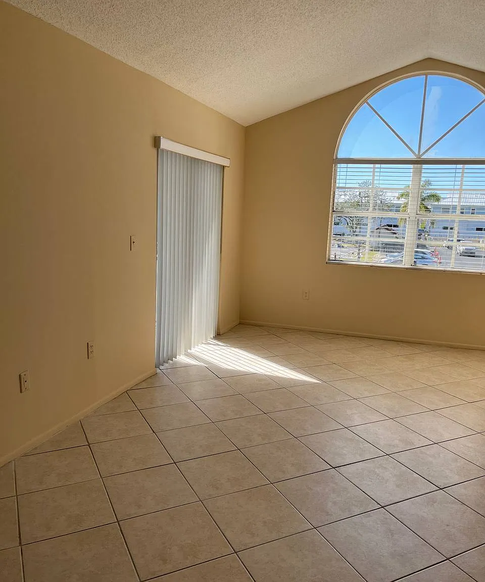 1 bed, 655 sqft, $1,250 — Photo 3