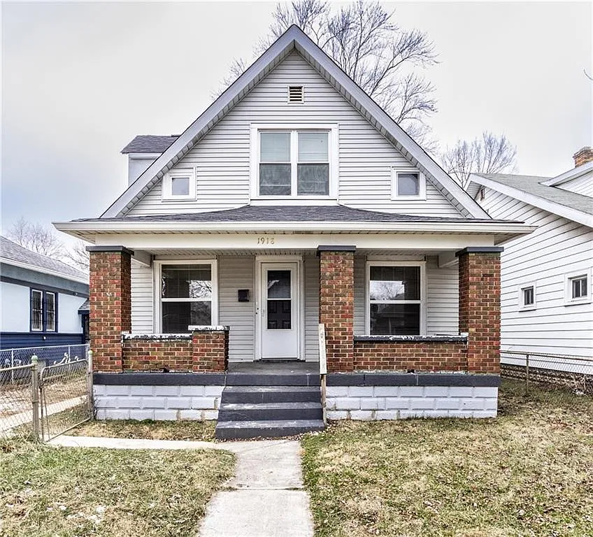 1918 N Koehne St photo 1