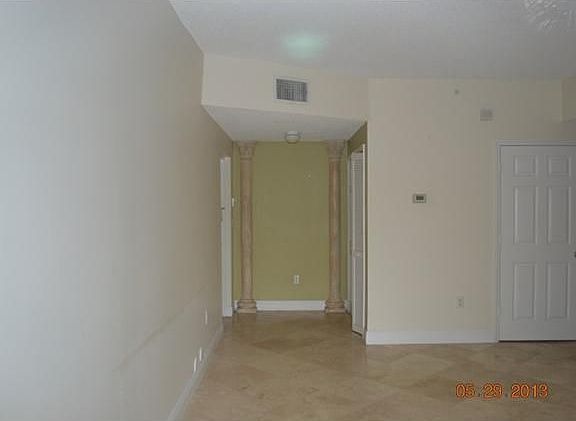 5th image of 6230 SW 37th Ct
