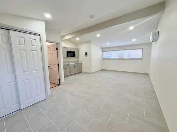 4585 Hawthorne St #B, Montclair, CA 91763