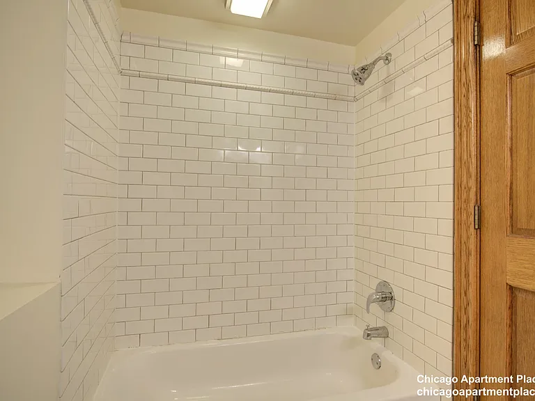 1817 N Clybourn Ave #1 — Photo 13
