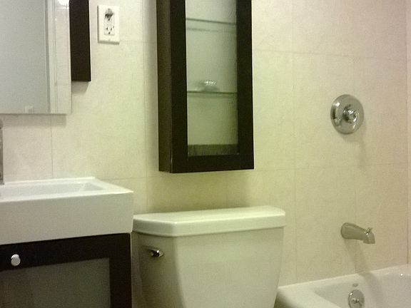4th image of 9 E 32nd St APT 1H