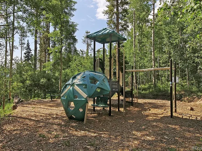 2400 Lodgepole Ct — Photo 14