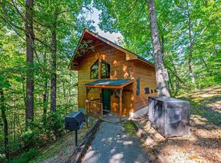 852 Maple Hill Way, Gatlinburg, TN 37738