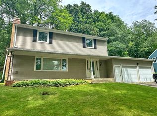 1015 Sierra Ln NE, Rochester, MN 55906