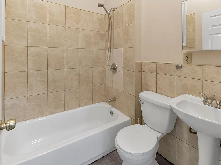 31A Martin Luther King Jr Dr #2 — Photo 5