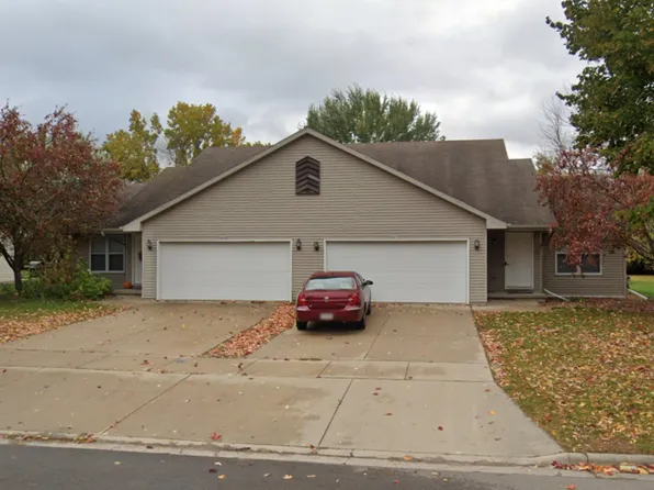 2075-2077 Schanock Dr, Green Bay, WI 54303