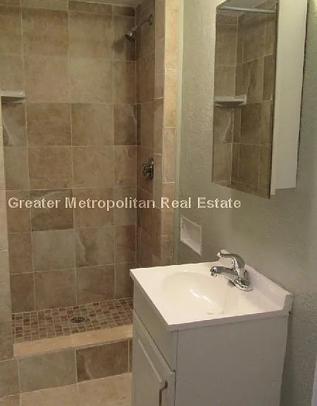 4 Michelangelo St #3 — Photo 9