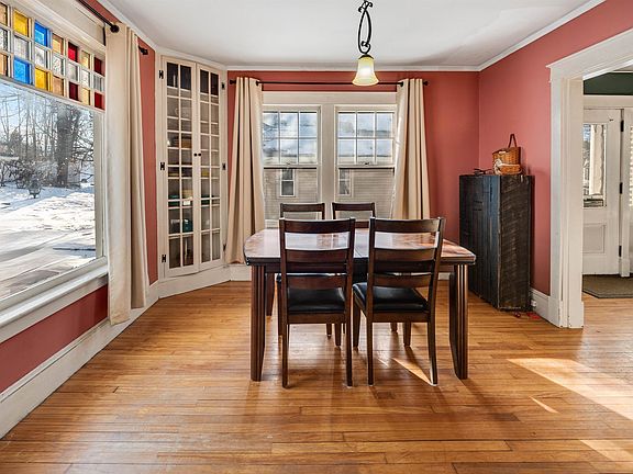 5th image of 64 Bellevue Avenue
