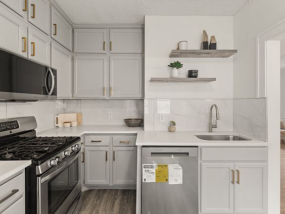 4th image of 1714 Vincent Ave N