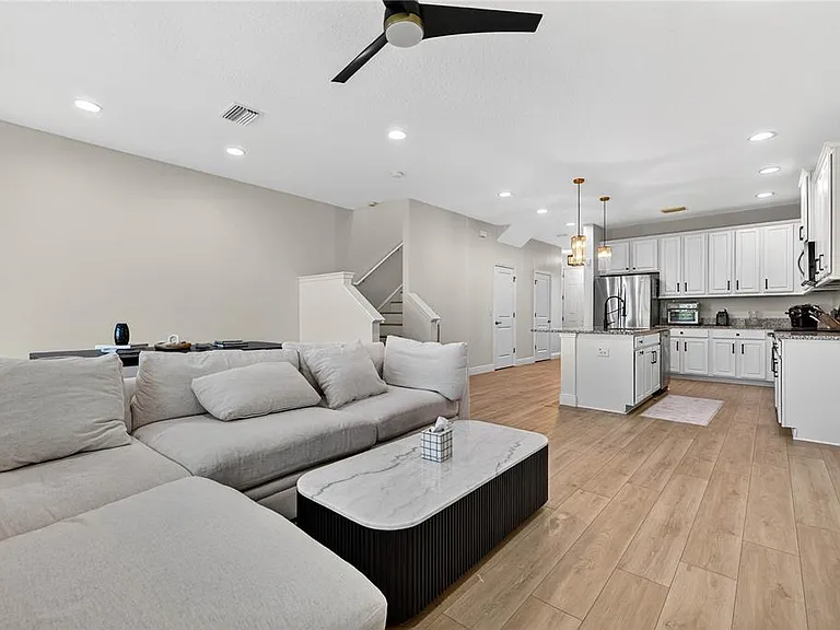 8128 Muddy Pines Pl — Photo 6