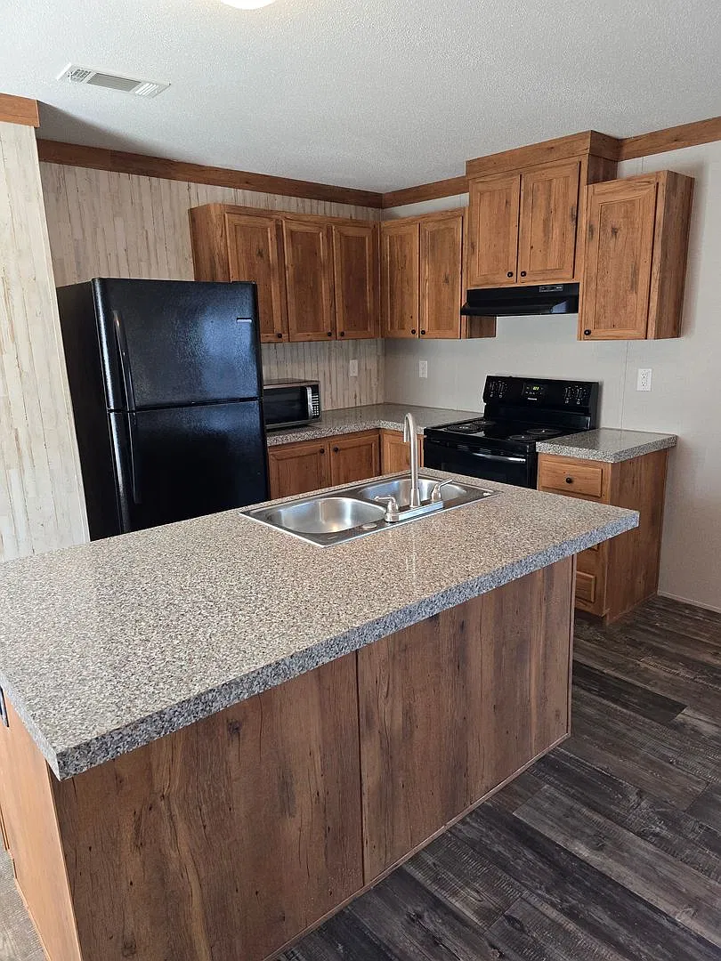 2/2 Mobile with Large Fenced Yard in Homosassa — Photo 4