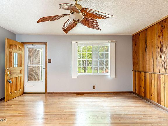 5th image of 635 Peterson Ln
