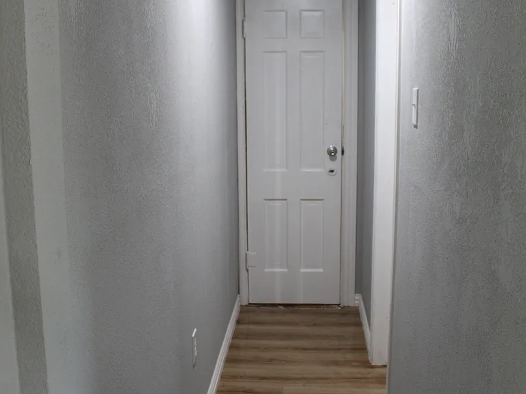 6075 Anahuac Ave — Photo 9