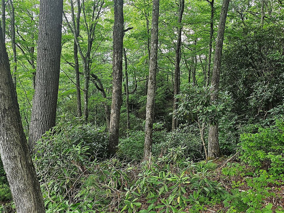 2nd image of 30 Top of the Ridge Road