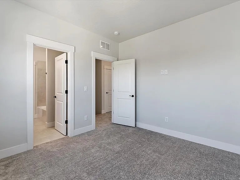 Bradbury Luxury Townhomes — Photo 82
