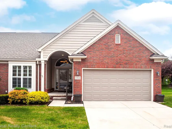 21826 Hanover Dr, Macomb, MI 48042