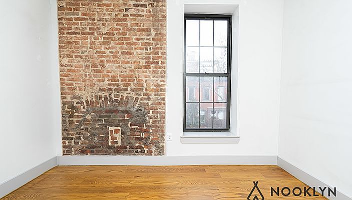 1st image of 656 Hancock St #18