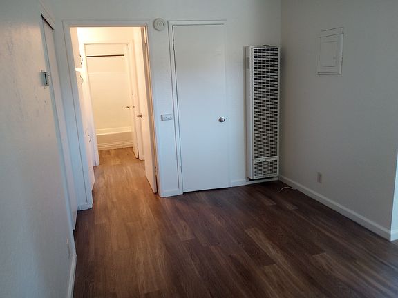 2nd image of 2417 26th St APT 1