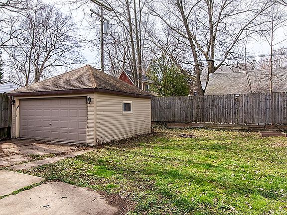 5th image of 14559 Stahelin Ave