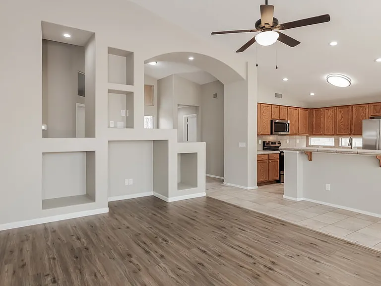 20810 N 74th Ln — Photo 3