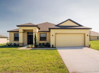 4502 Barbuda Dr, Tavares, FL 32778
