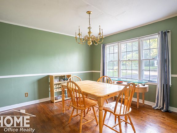3rd image of 611 Irwin Ave