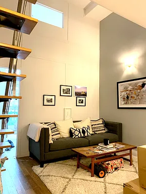 Rented by Bold New York | media 2