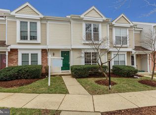 240 Coventry Sq, Sterling, VA 20164