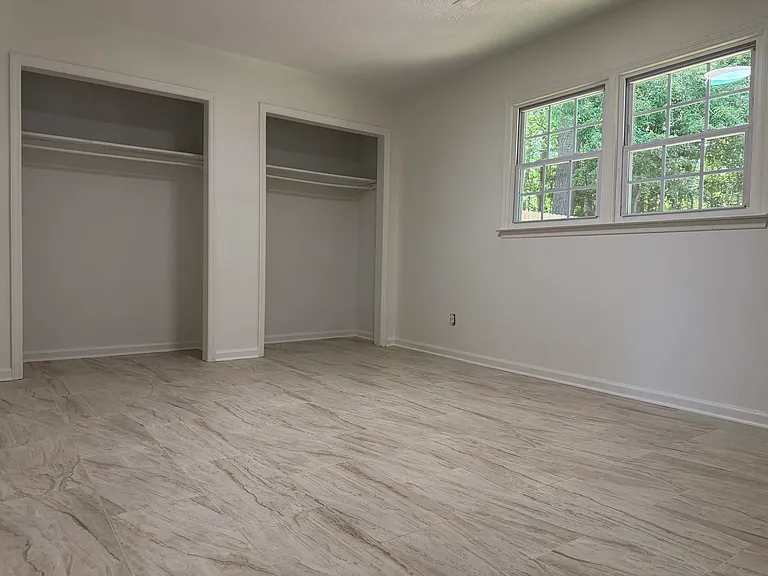 230 Stonebrook Dr — Photo 9