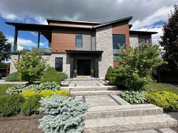 23 Church St S, Belleville, ON K8N 3B5