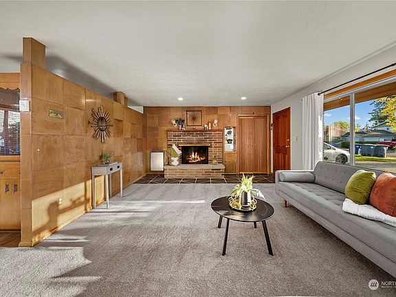 3rd image of 13011 2nd Avenue Ct E