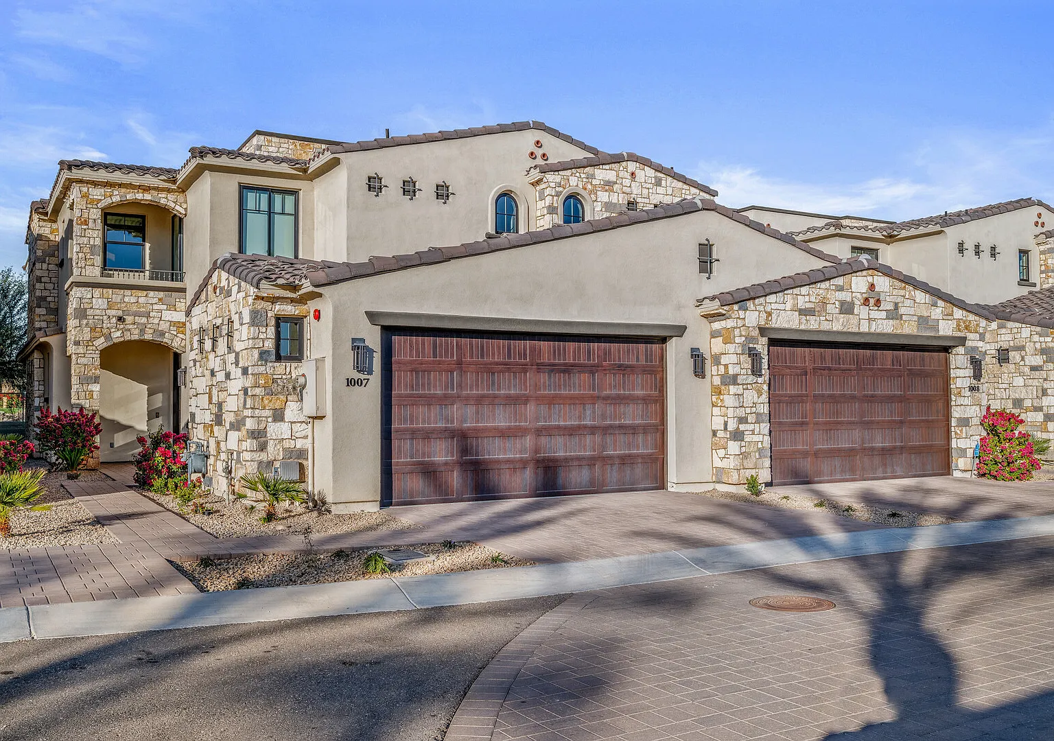 Luxurious Phoenician Home — Photo 3