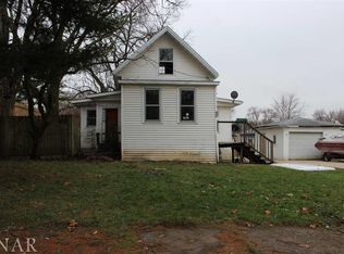 809 E Taylor St, Bloomington, IL