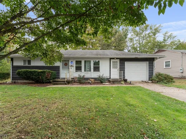 1475 Chatauqua Ct, Alliance, OH 44601