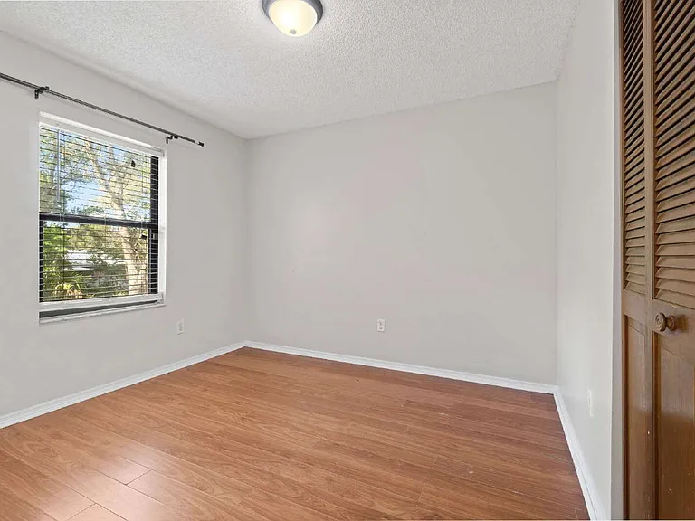 3 Olive Drive Run — Photo 17