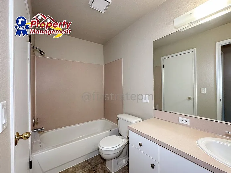 764 W Alden Dr — Photo 12