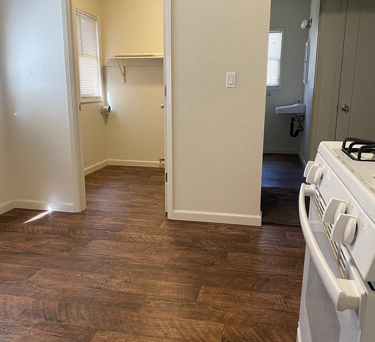 1 bed, 650 sqft, $1,600 — Photo 3