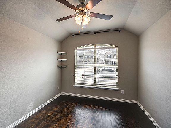 5th image of 3003 Mulberry Ave