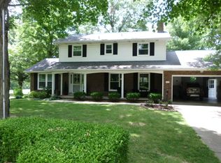 725 W South St, Grayville, IL 62844