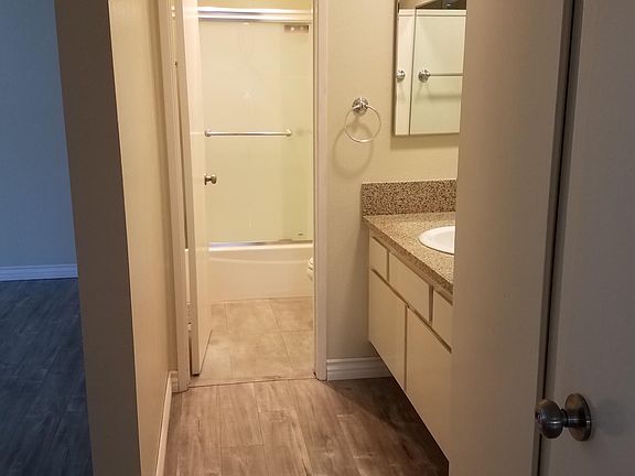 5th image of 5851 Hazeltine Ave APT 102