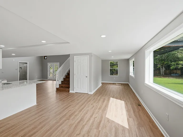 7134 Williams Rd — Photo 6