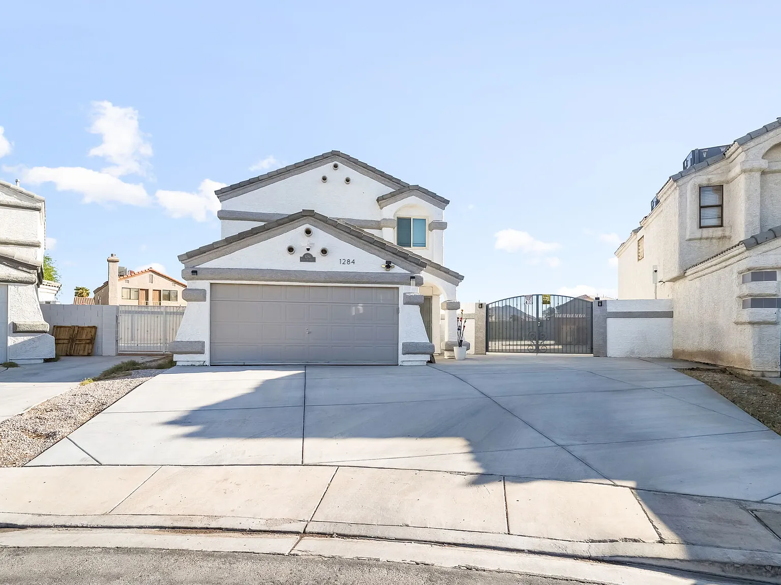 4 bed, 2167 sqft, $2,650 — Photo 2
