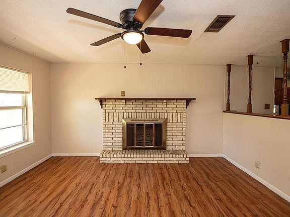 3rd image of 7731 Farm Road 905