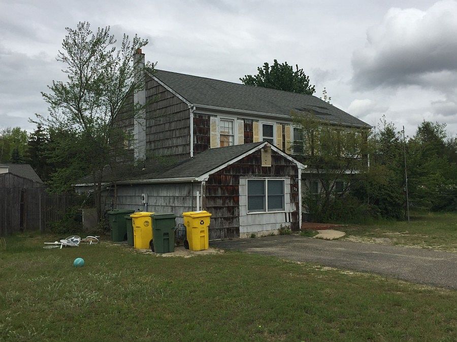 2nd image of 127 Wayne St