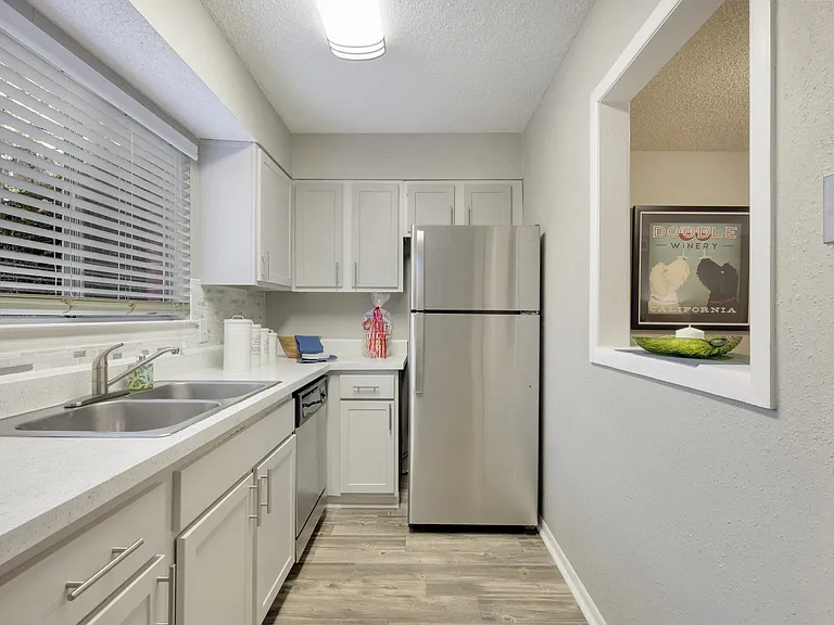 The Kenzie Apartment Homes — Photo 10
