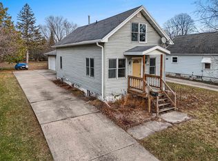 1423 Cass St, Green Bay, WI 54301