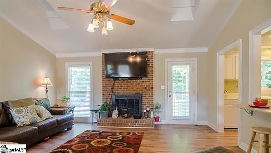 4th image of 107 Markswood Dr